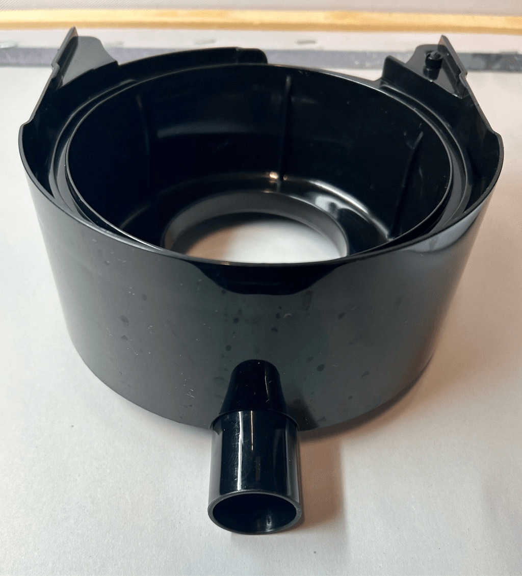 Black Decker Juicer JE2400 Juice Spout Container Black Replacement- Part Only