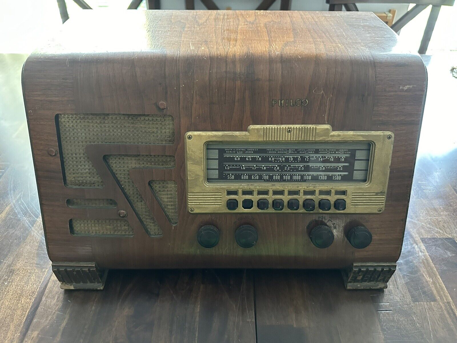 Philco Radio Model 40-155 (Tested Read Description)