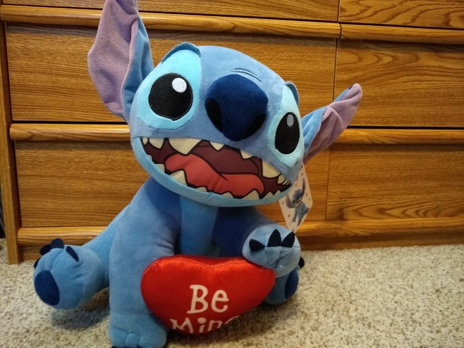 Gemmy Disney Valentines Plush Greeter Stitch