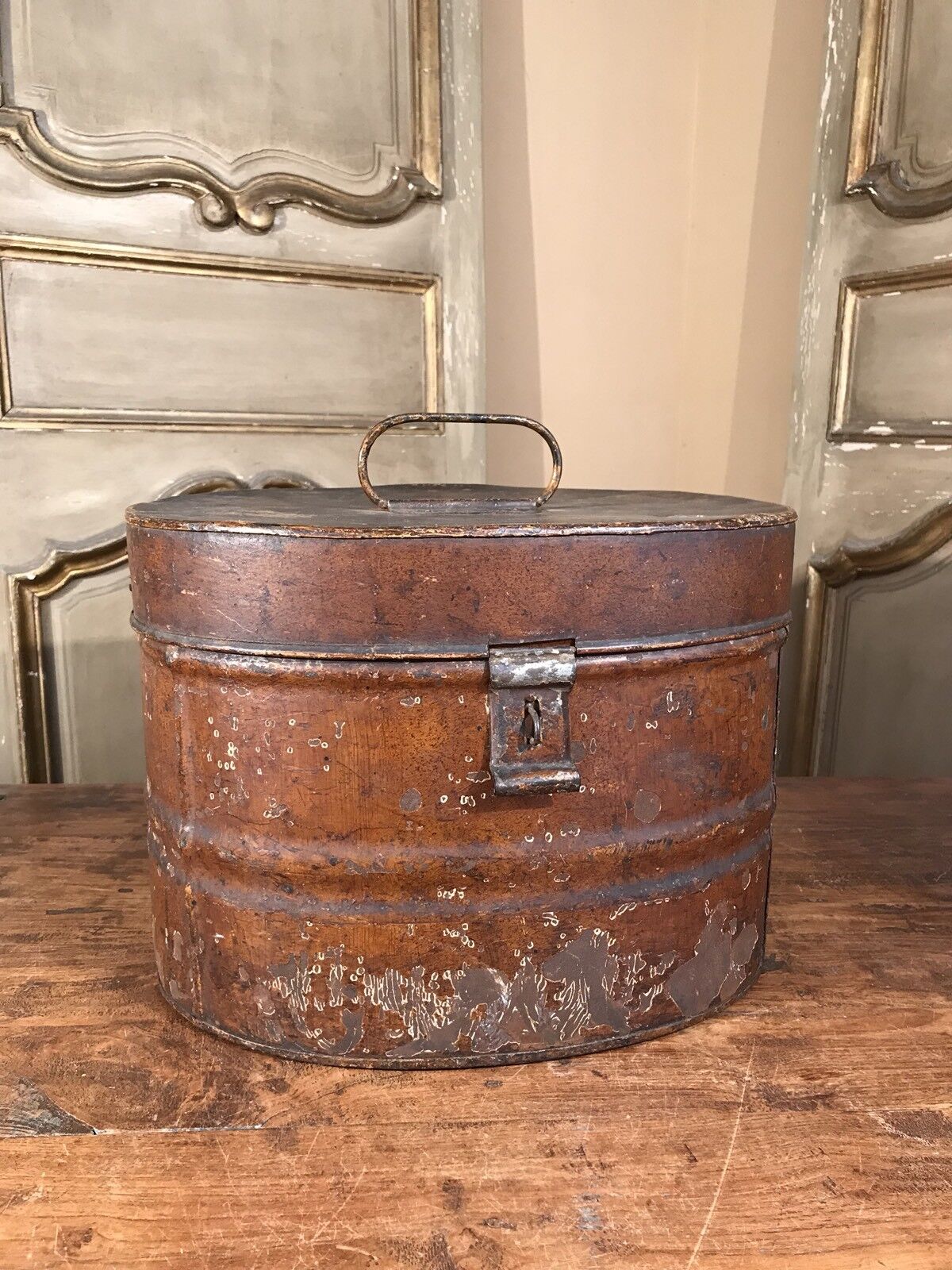 Antique Tin Peddlers Hat Box Trunk Metal Hat Box Money Box 1880