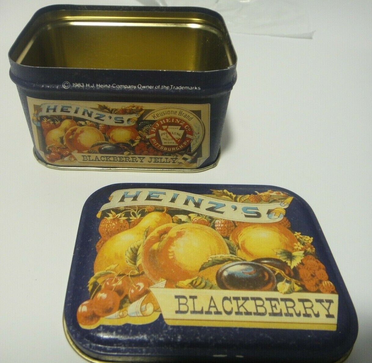 Heinz\'s Blackberry Jelly Reproduction Collectors Tin  (1990s Bristol Ware)