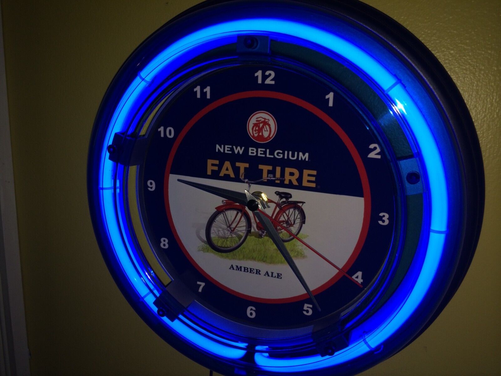 Fat Tire Beer Bar Man Cave Neon Wall Clock Advertising Sign