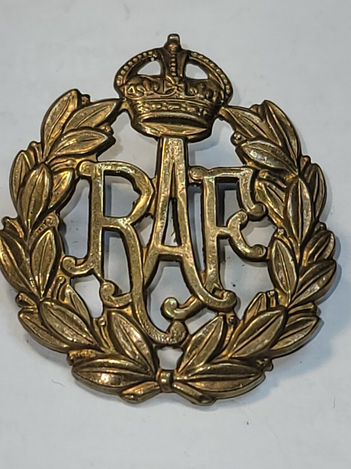 WW2 RAF Hat Badge - Enlisted Ranks - Royal Air Force