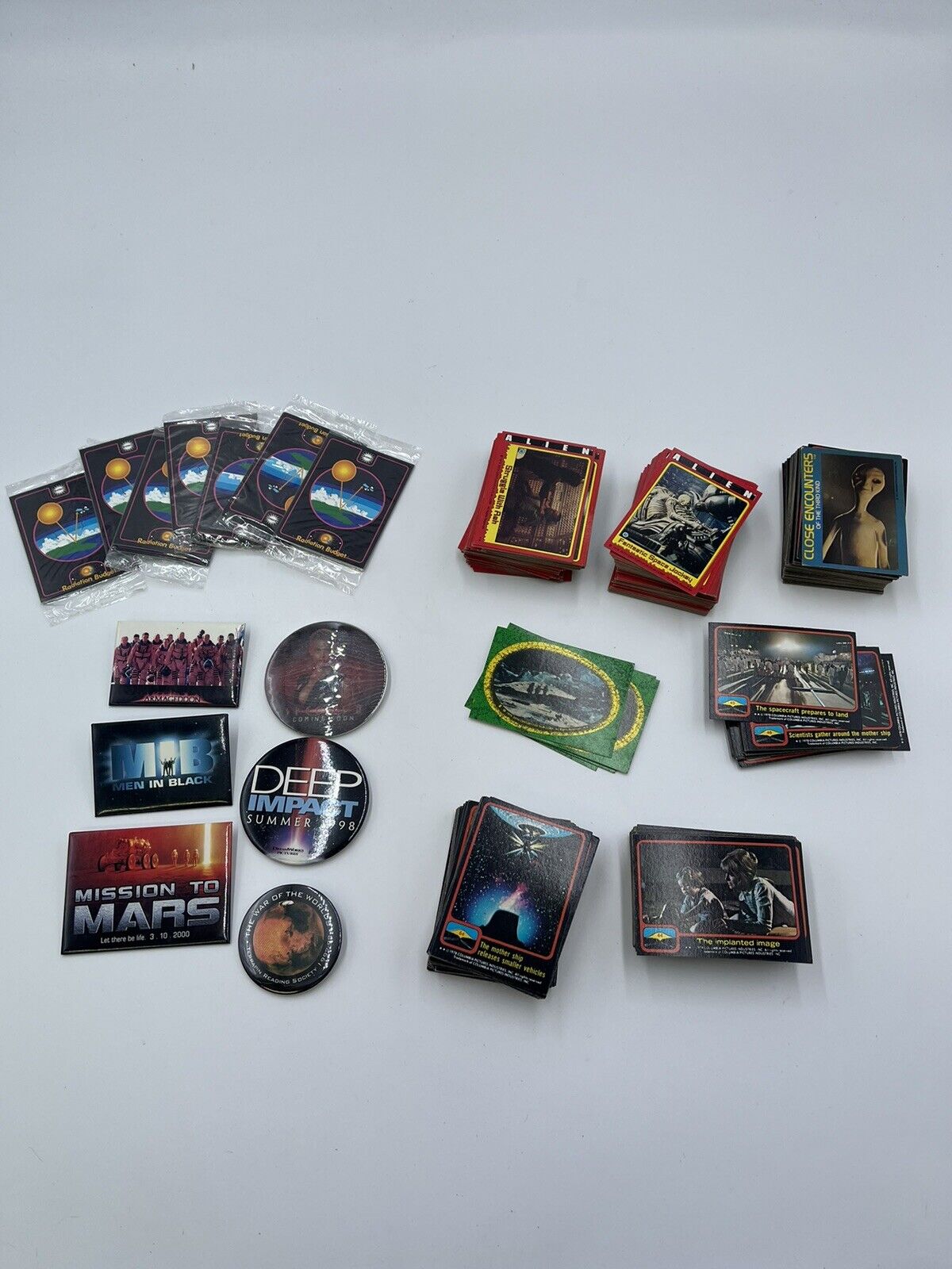 Vintage Sci Fi Lot:  ALIEN & Close Encounters Card Sets & Movie Pins