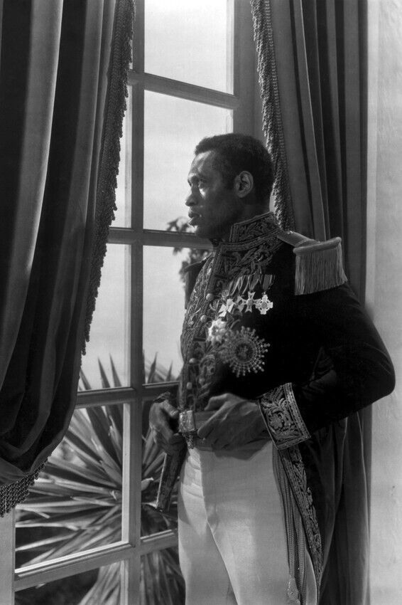 THE EMPEROR JONES PAUL ROBESON PEERING OUT WINDOW IN MILITARY GARB 24x36  Poster
