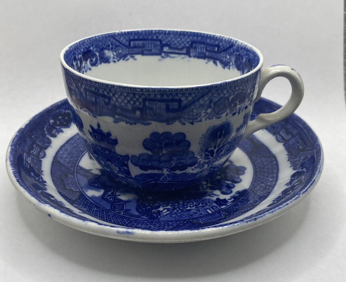 ANTIQUE 1832 WILLOW ENGLAND BLUE PORCELAIN TEA CUP AND SAUCER SET 