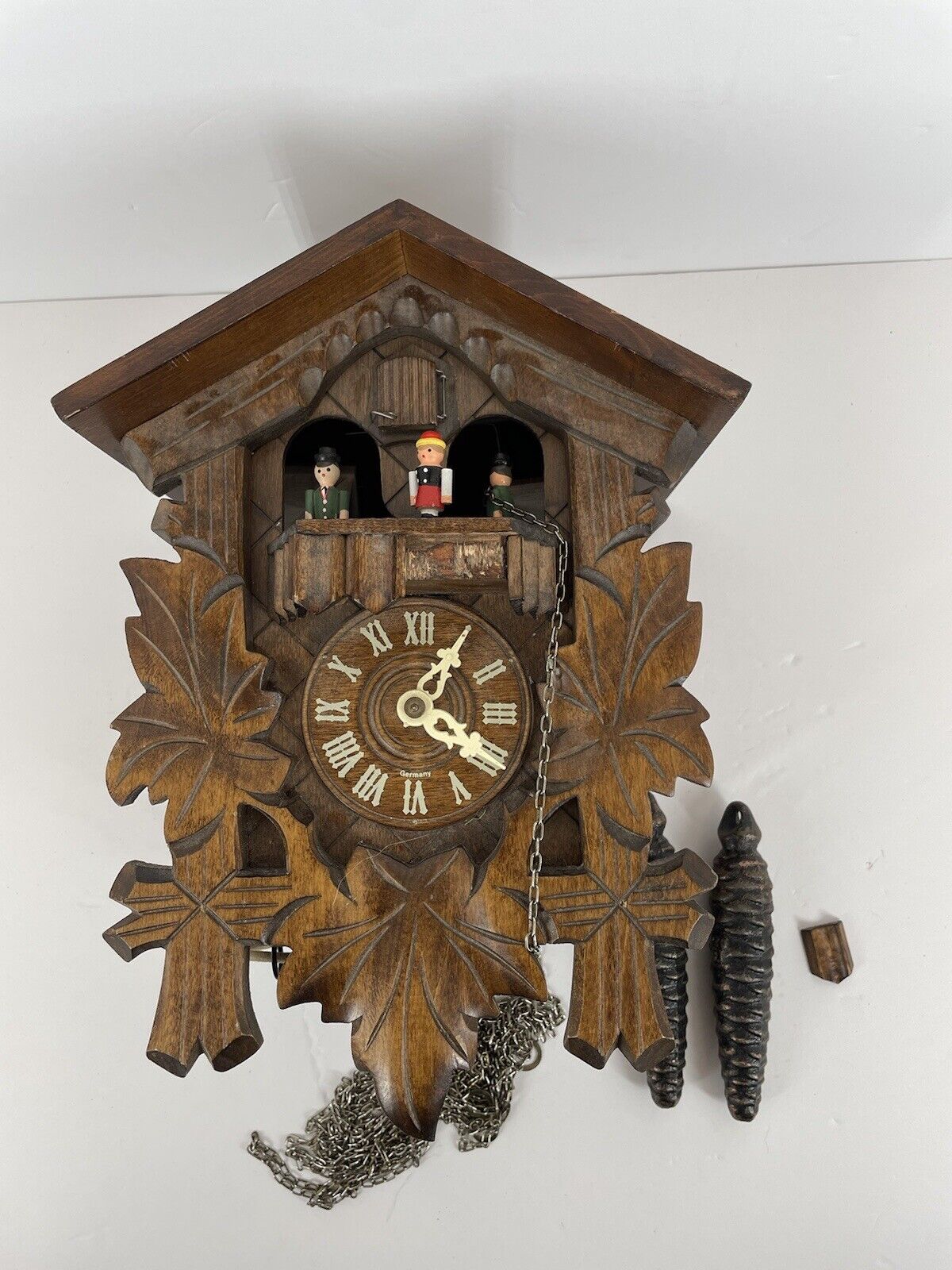 FOR PARTS READ VTG German Edelweiss  Hunter Cuckoo Clock. INCOMPLETE UNTESTED