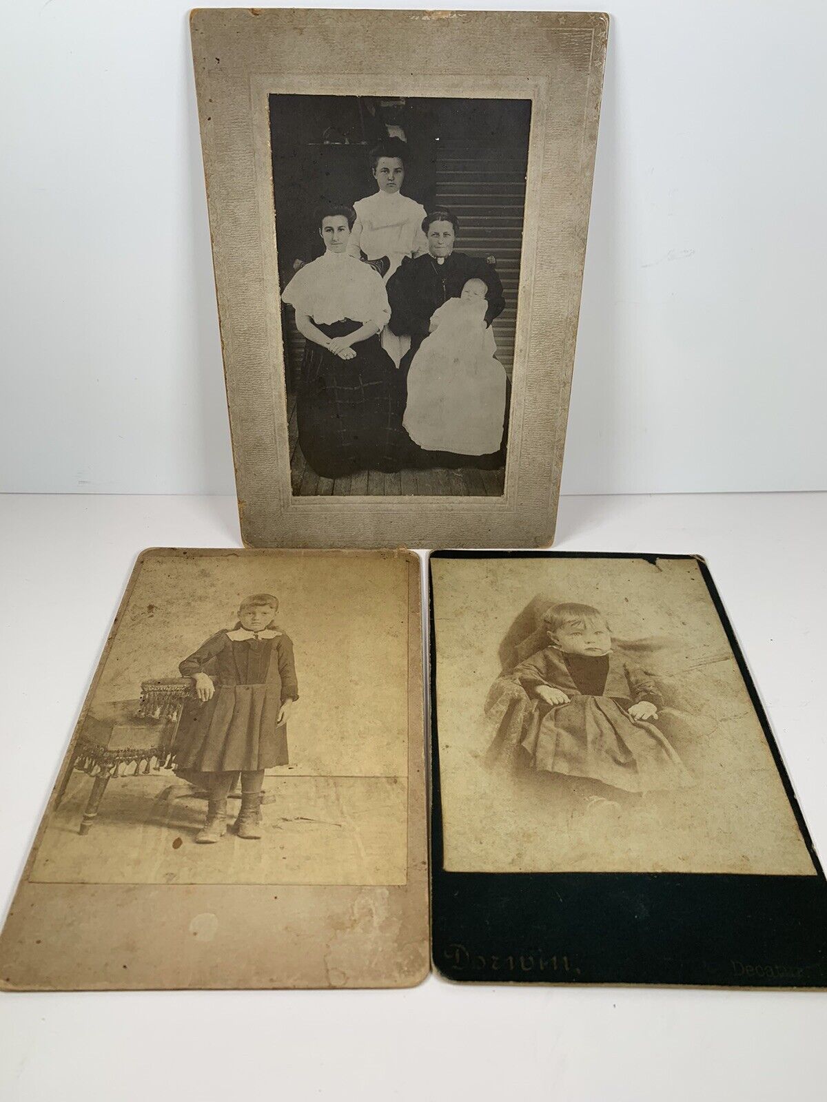 ￼ Midwestern early 1900s family photos generational matted USA