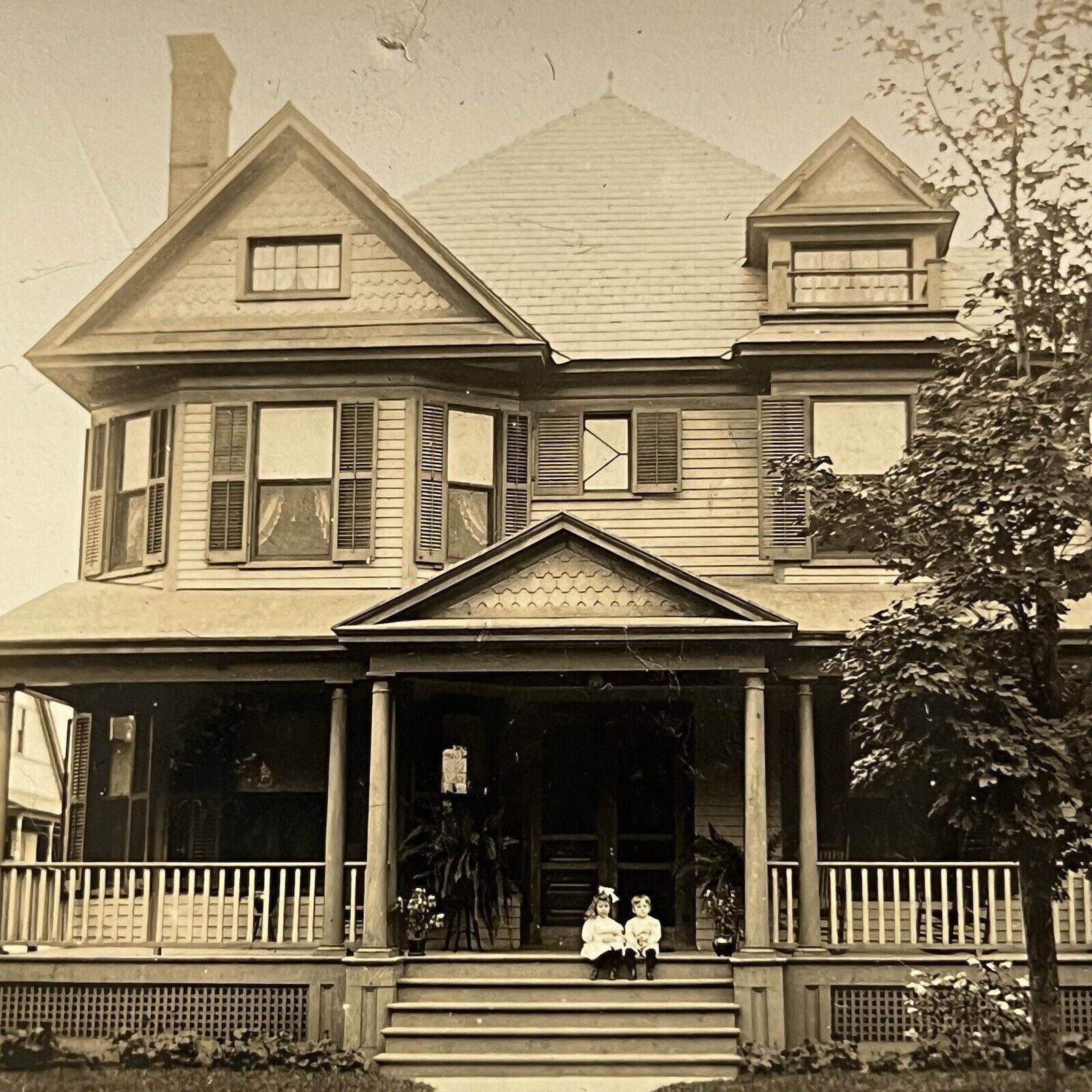 Antique RPPC Real Photograph Postcard Beautiful House Adorable Children On Porch