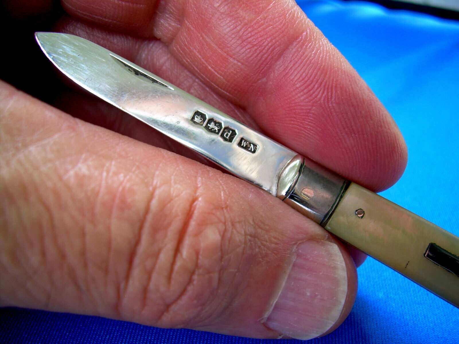 SHEFFIELD 20s William Needham Pocket Fruit Knife Mother of Pearl Sterling Silver