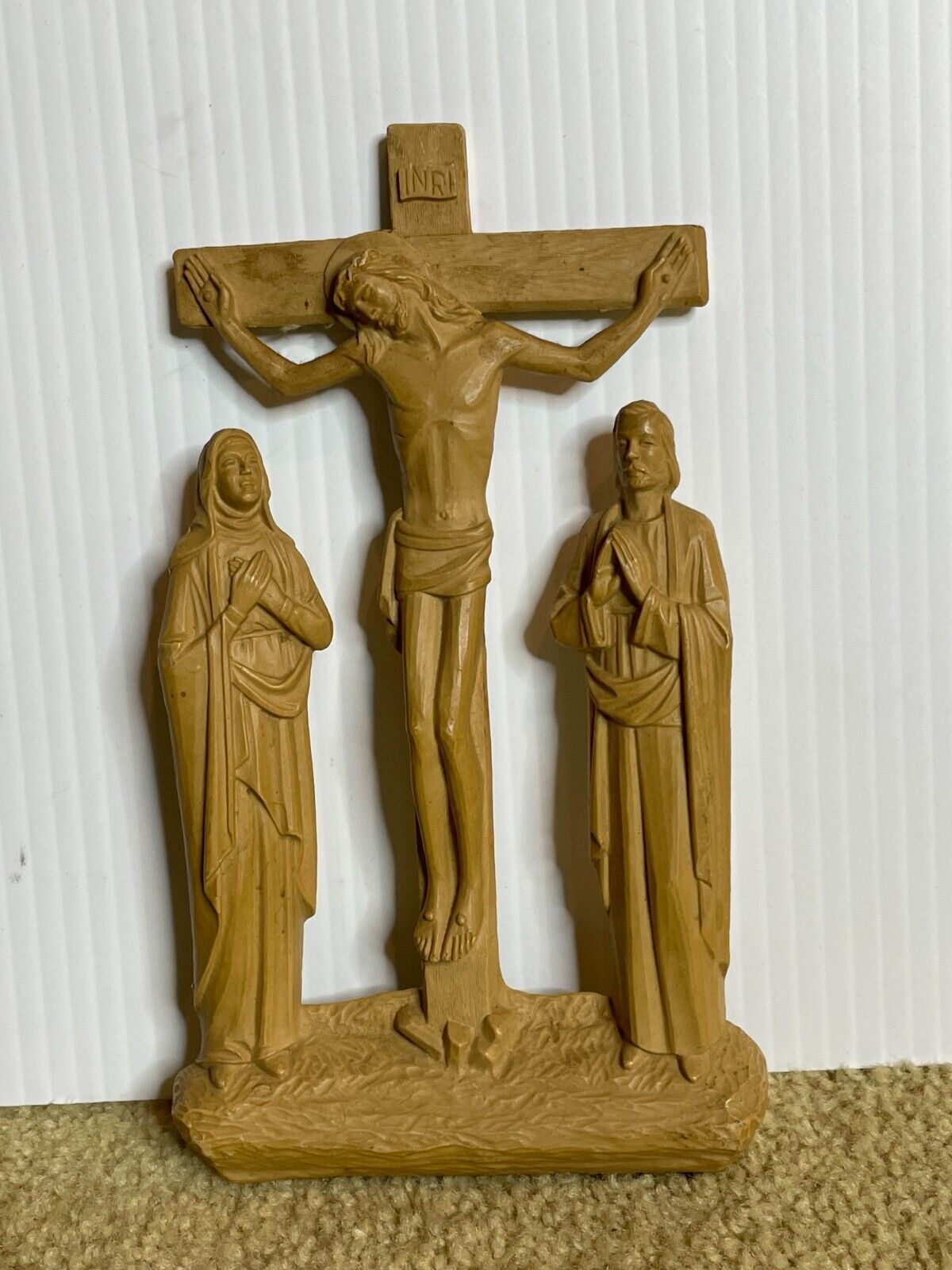 Antique 1960s Mid Century RESIN Crucifixion of Jesus Christ WALL HANGING 7\