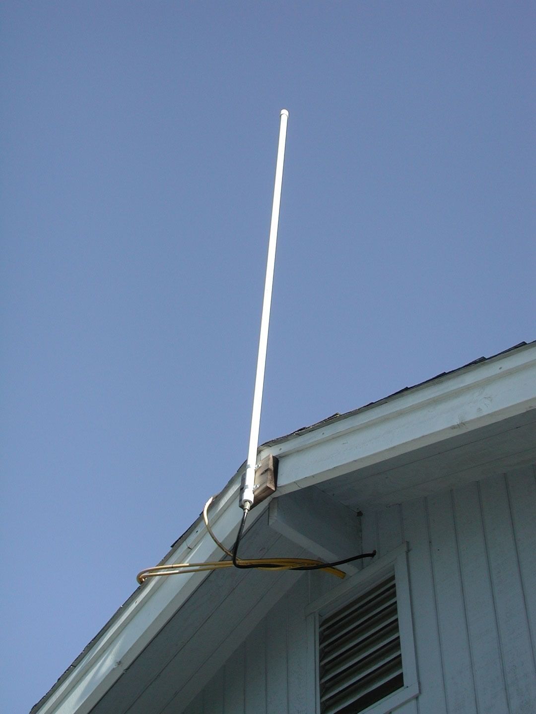 DBJ-1  Dual Band VHF/UHF 2 meter/70cm ham base antenna  