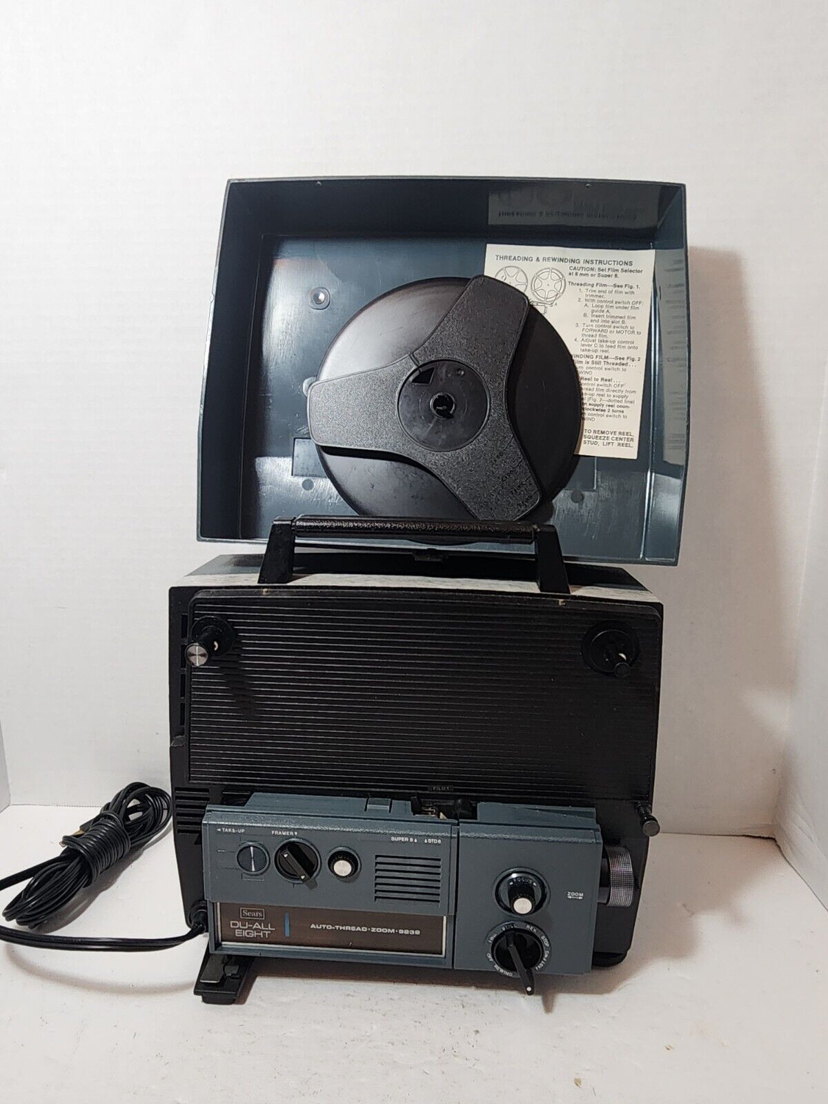 Vintage Sears Du- All Eight Auto Thread Zoom 9232 Movie Projector