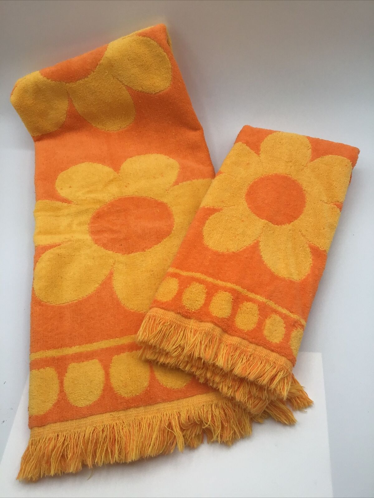 Vintage Cannon Royal Family Orange Yellow Daisy Flower Fringe Bath Hand Towel 