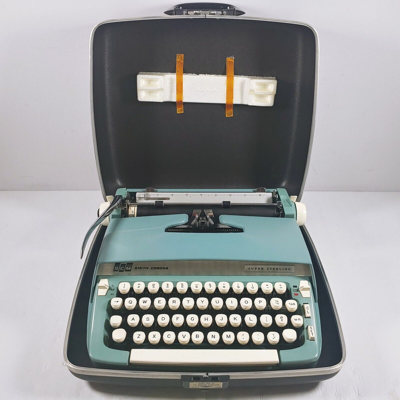 Vintage 1968 Smith-Corona Super Sterling Manual Portable Typewriter With Case