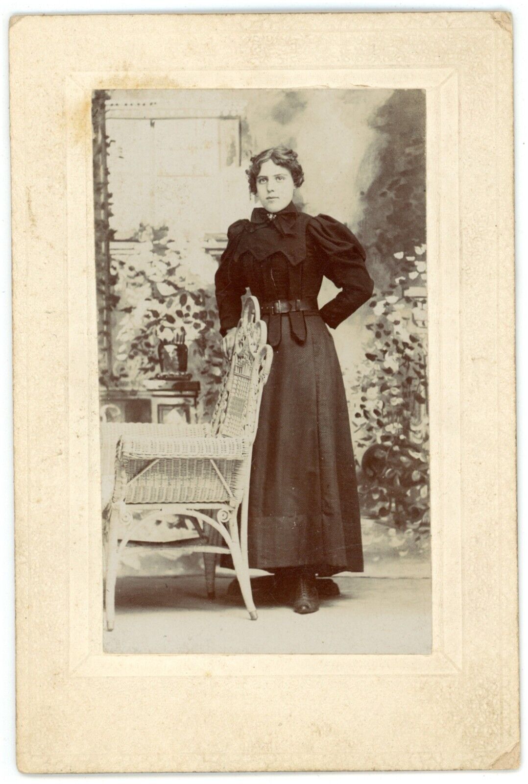 CIRCA 1890\'S Small Named CABINET CARD Beautiful Young Woman Black Dress Chair