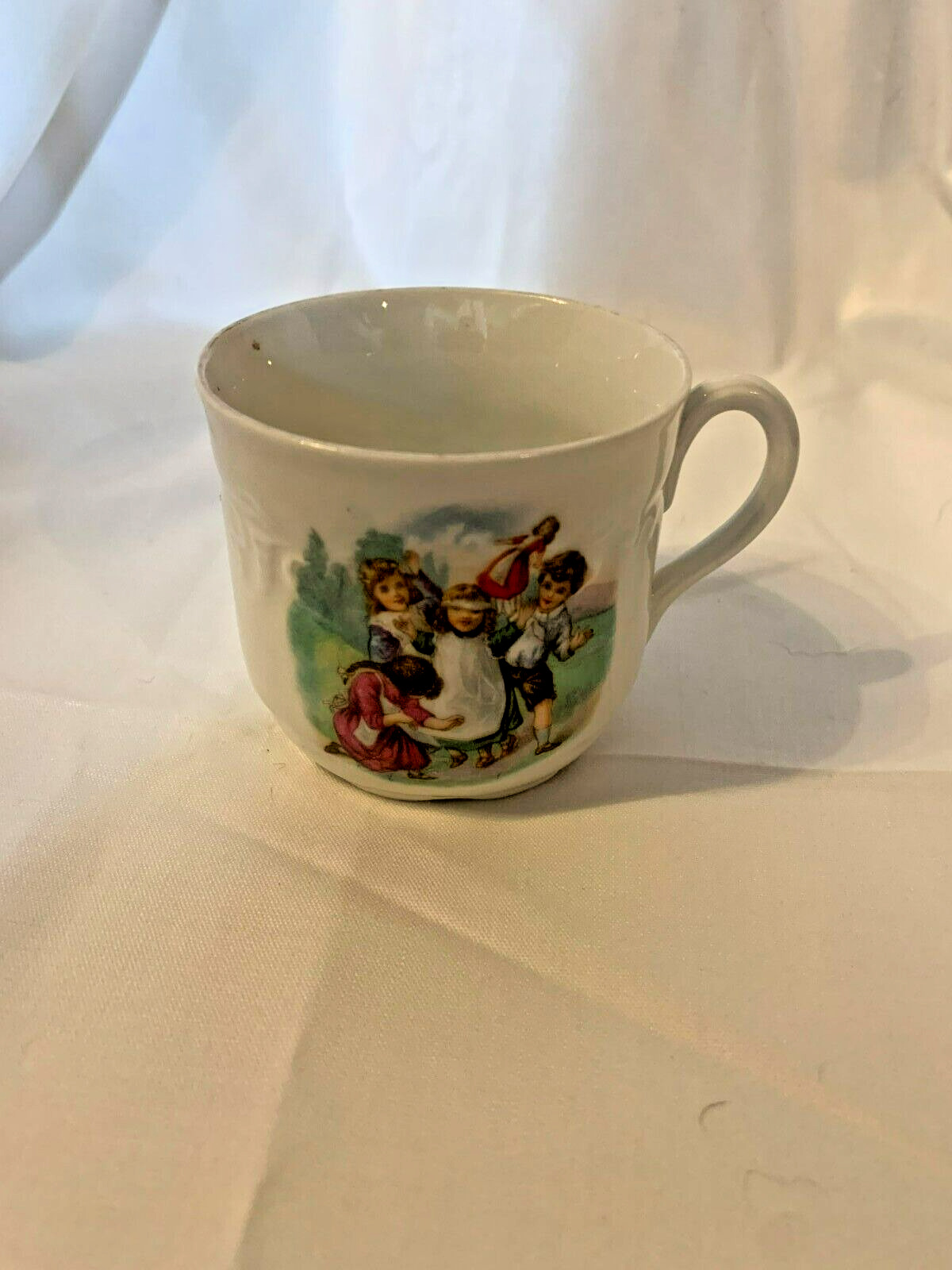Child\'s porcelain china cup 2 1/2\