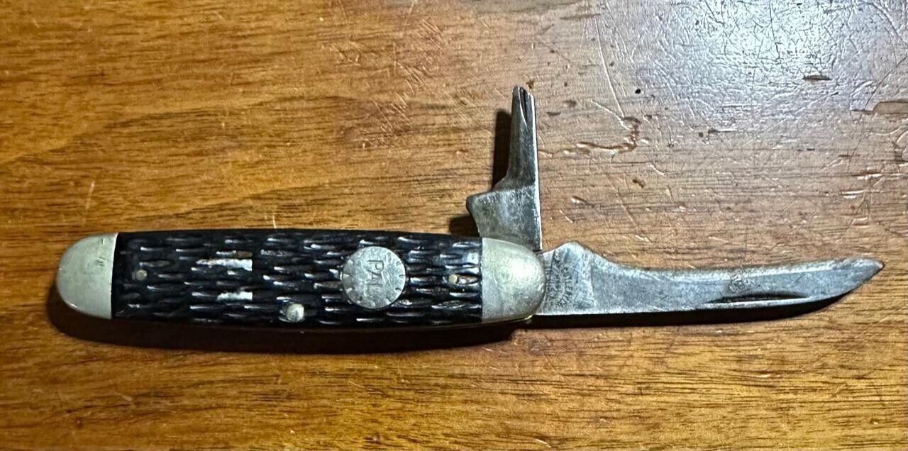 Vintage 1940's Pal Cutlery Co Folding Pocket Knife - Broken Short Blade