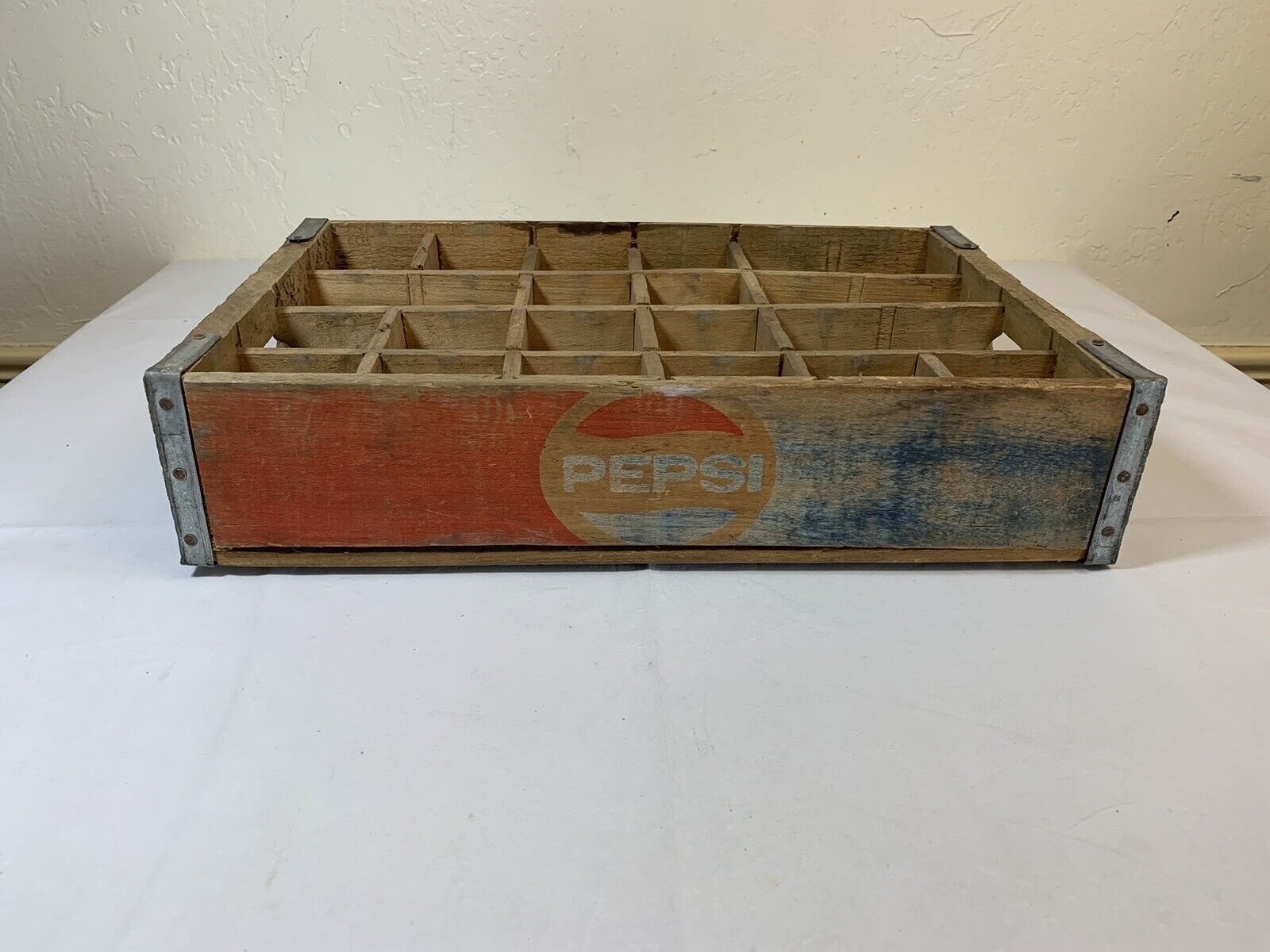 Vintage 1979 PEPSI Wood Wooden Crate Carrier 24 Bottle Slots