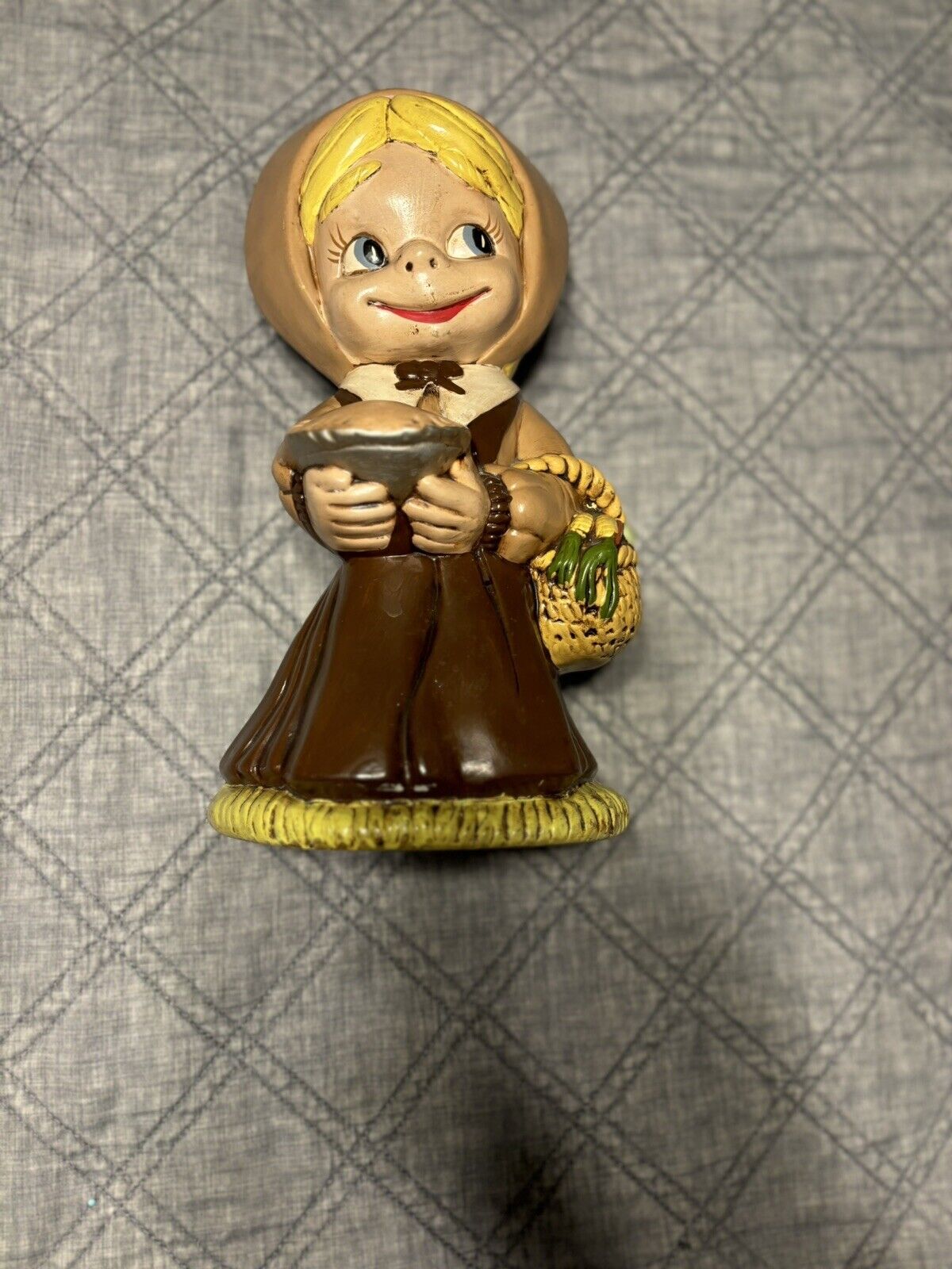 Vintage Atlantic Mold Figurine 12.25”Thanksgiving Ceramic Pilgrim Smiley Girl