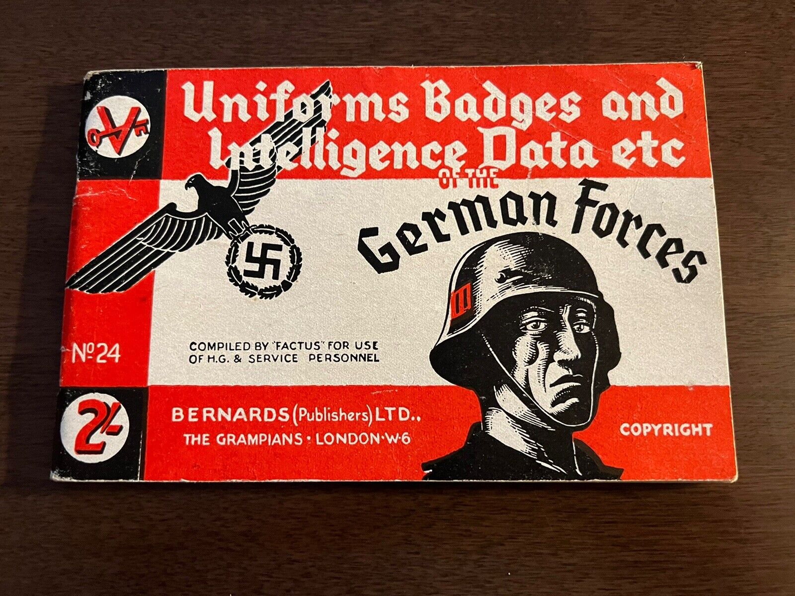 Vtg WWII Uniforms Badges Intelligence Data German Forces Printed in GB 1940