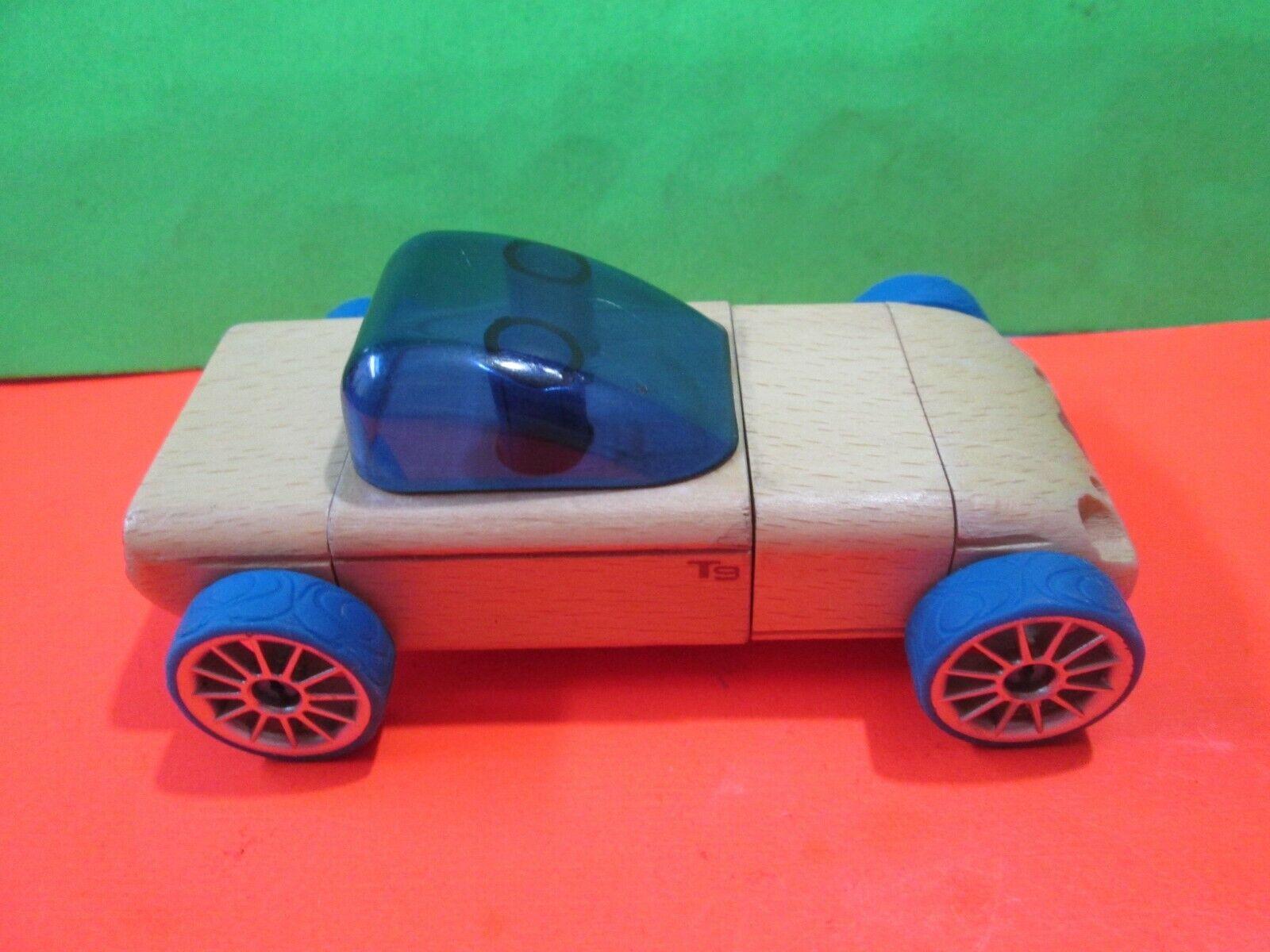 VINTAGE AUTHENIC AUTOMOBLOX WOOD SPORTS TOY CAR A T9 DESIGNED BY CALELLO