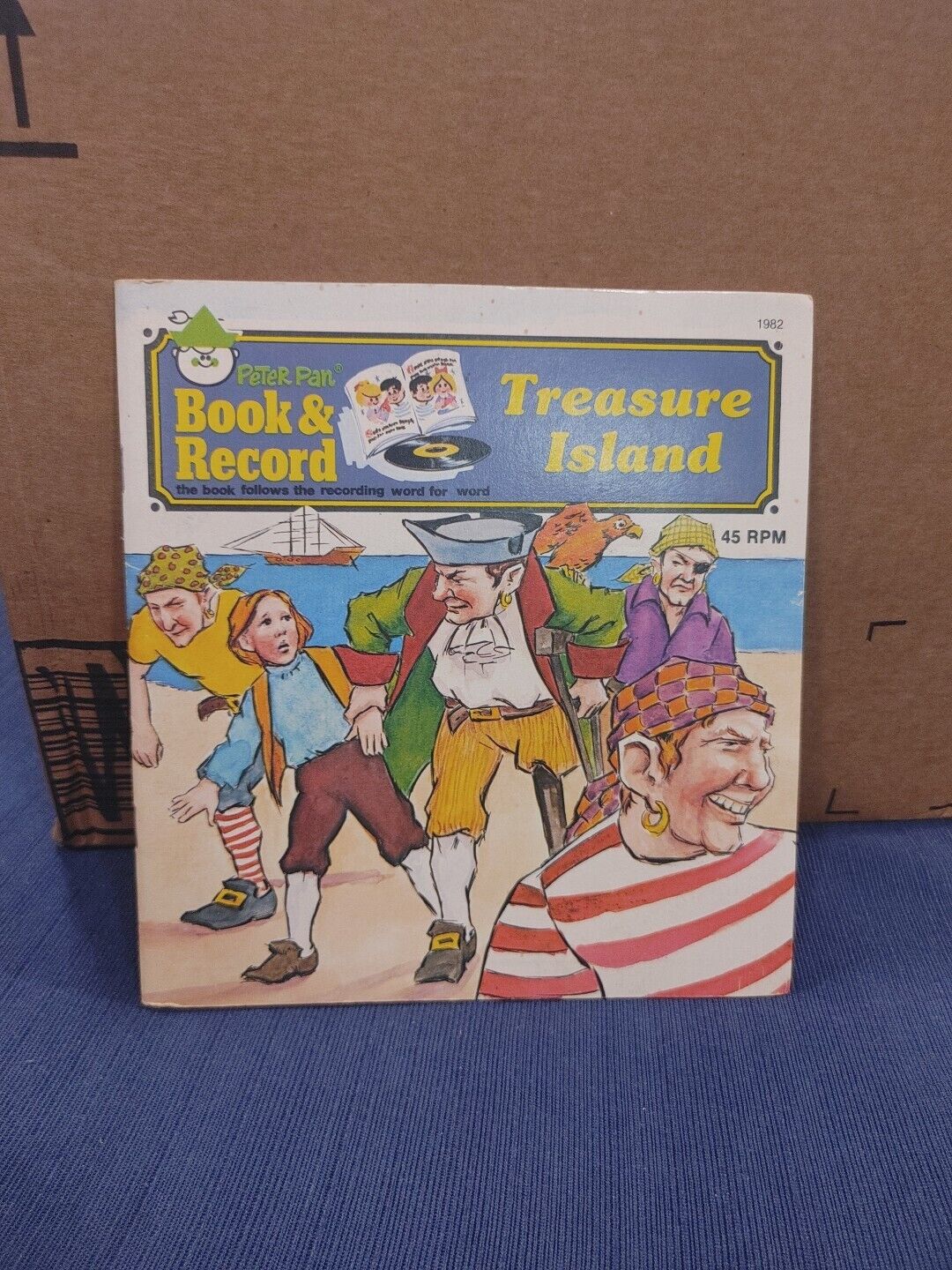 1976 TREASURE ISLAND Peter Pan Book & Record  45RPM