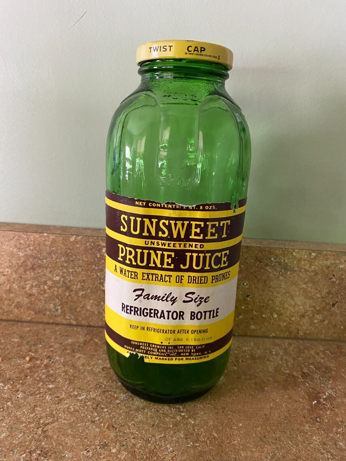 Vintage Sunsweet Prune Juice Green Glass Jar Bottle with Label & Lid Lot B