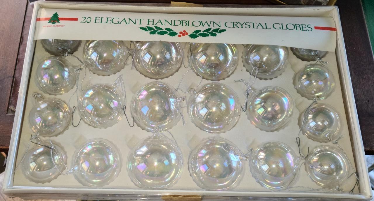Nice Box of Elegant Handblown Crystal Globe Ornaments – VGC – 20 GLOBES - LOVELY