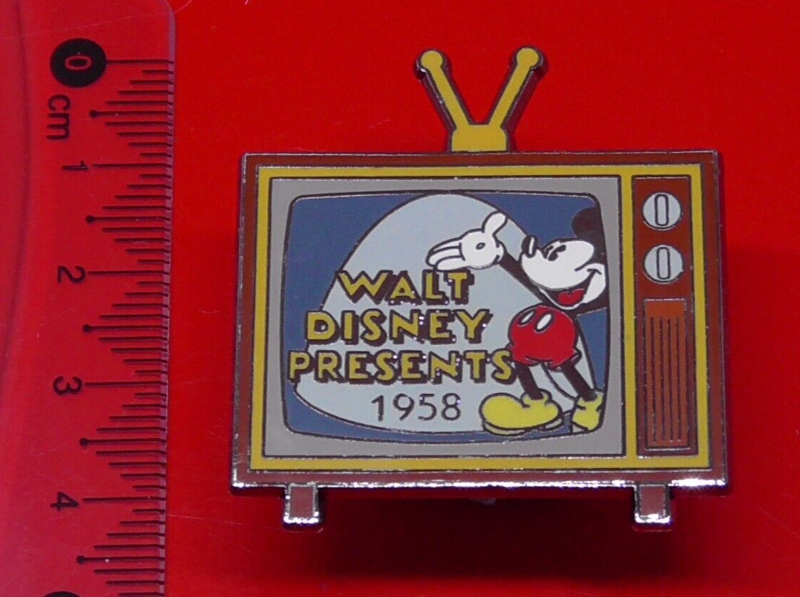 Disney Countdown To Millennium WD Presents 1958 Mickey TV  Enamel Pin Badge 1999