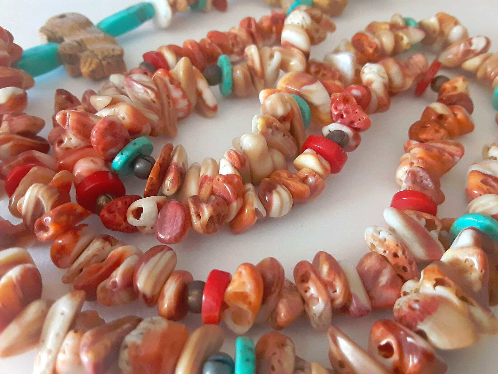 Spiny Oyster Shell Nuggets Multi Color w/Turquoise & Coral 33 \