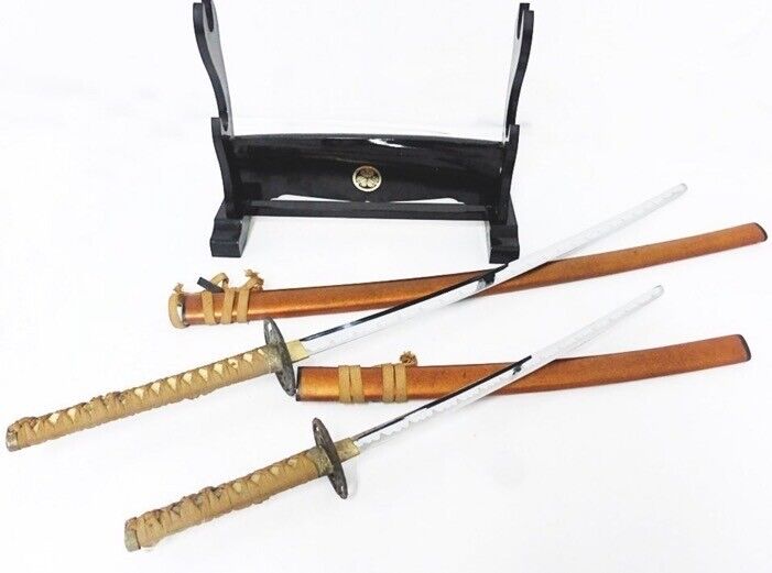 set of 2 Japanese SAMURAI Sword  not sharp 日本刀 二刀流居合刀 刀 刀剣 レプリカ 模造刀(with shelf)
