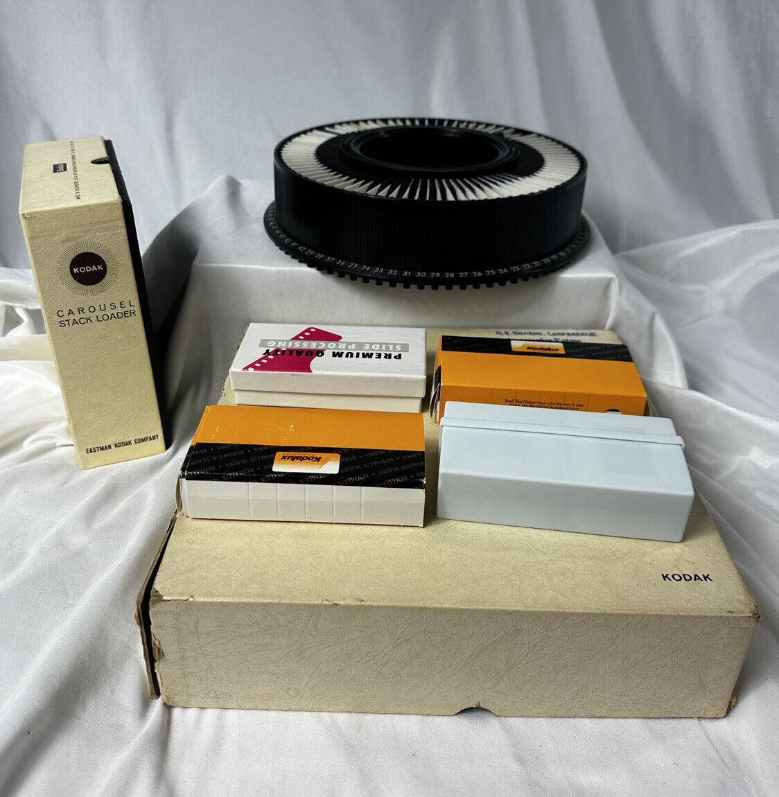 Vtg Lot 35mm Color Photo Slides 300+ 2 Kodak Carousels & Slide Loader