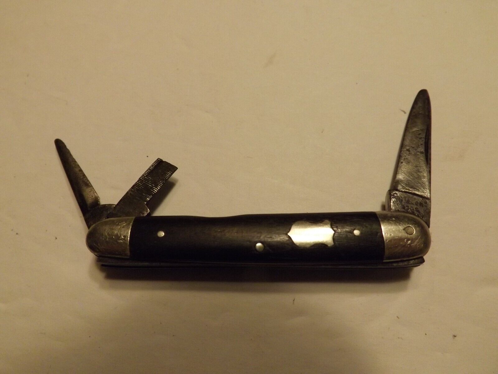 Vintage Miller Bros Meriden  1872-1926 3 Blade Wood Handle Pocket Knife-Broken B