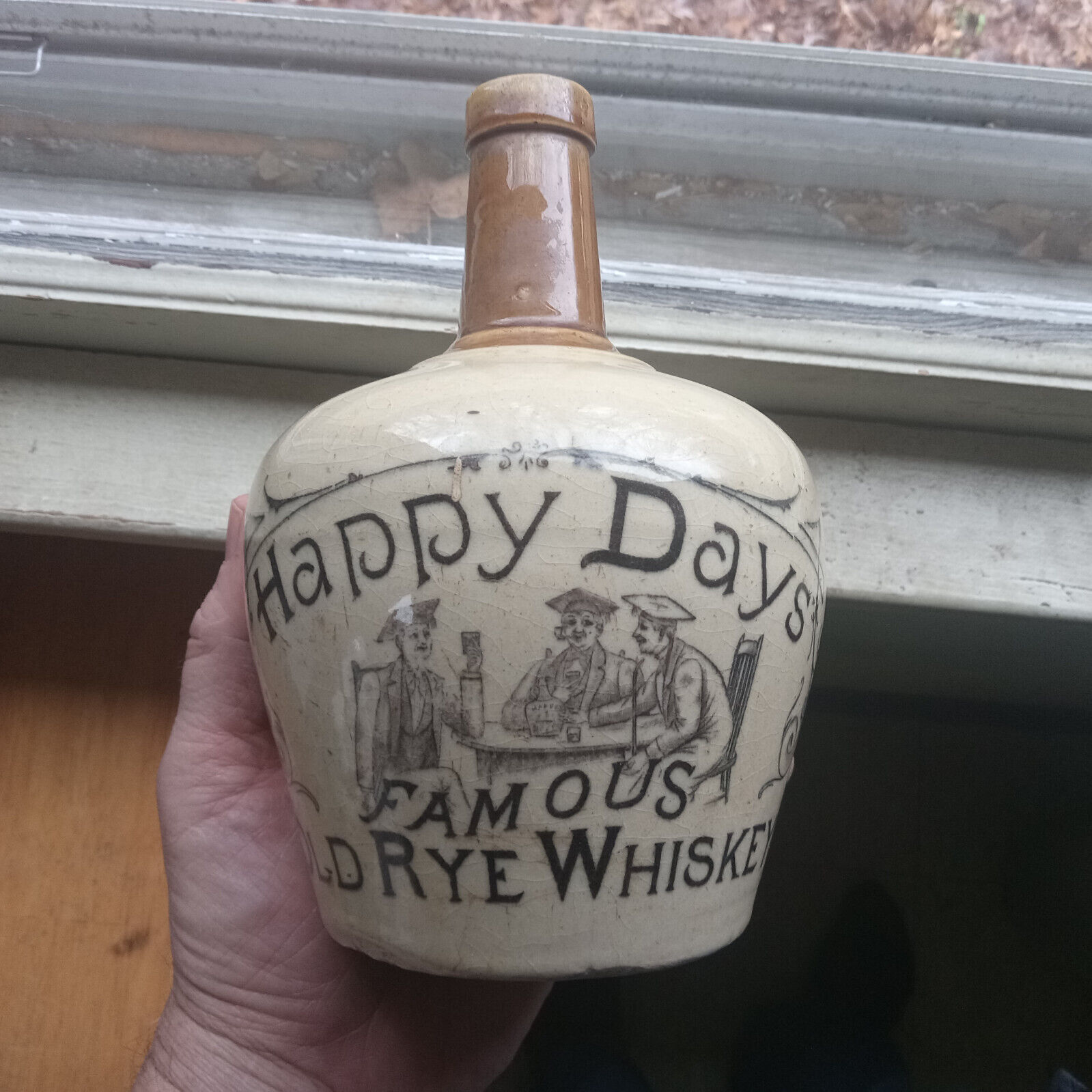 HAPPY DAYS FAMOUS OLD RYE WHISKEY 3 COLLEGE GRADS 1890 PRE PRO STONEWARE JUG