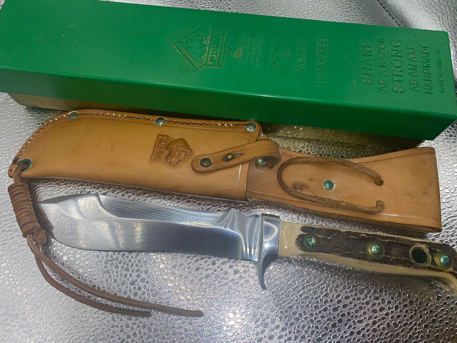 1970 Puma 6377 White Hunter Knife With Stag Handles Leather Sheath/ Box