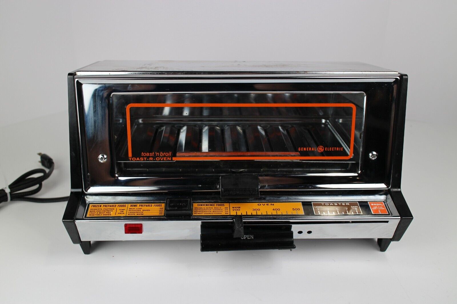 General Electric Deluxe Toast-R-Oven MCM GE Vintage Works Great Toast n Broil