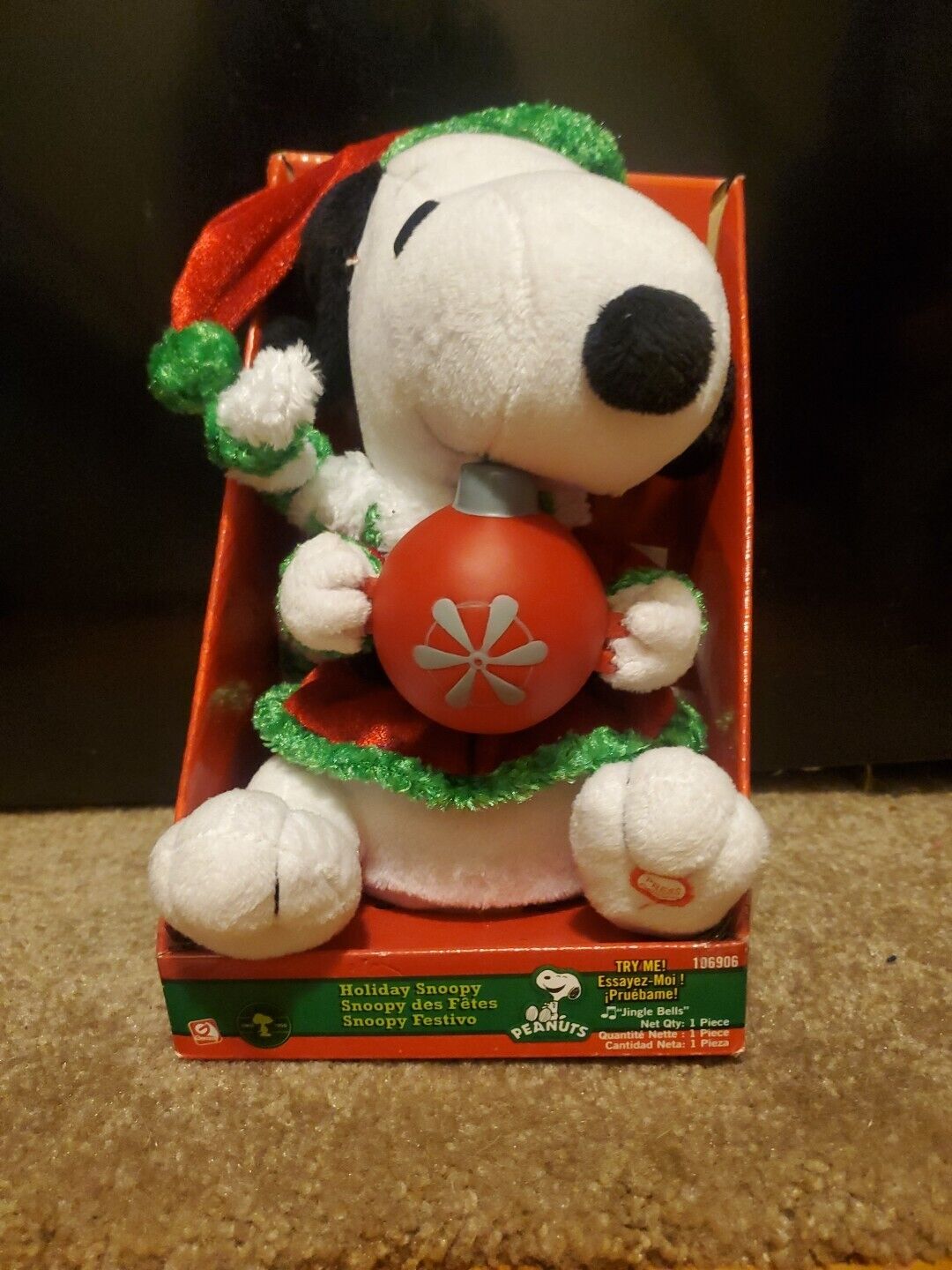 Gemmy Peanuts Snoopy Animated Musical Holiday Christmas plush