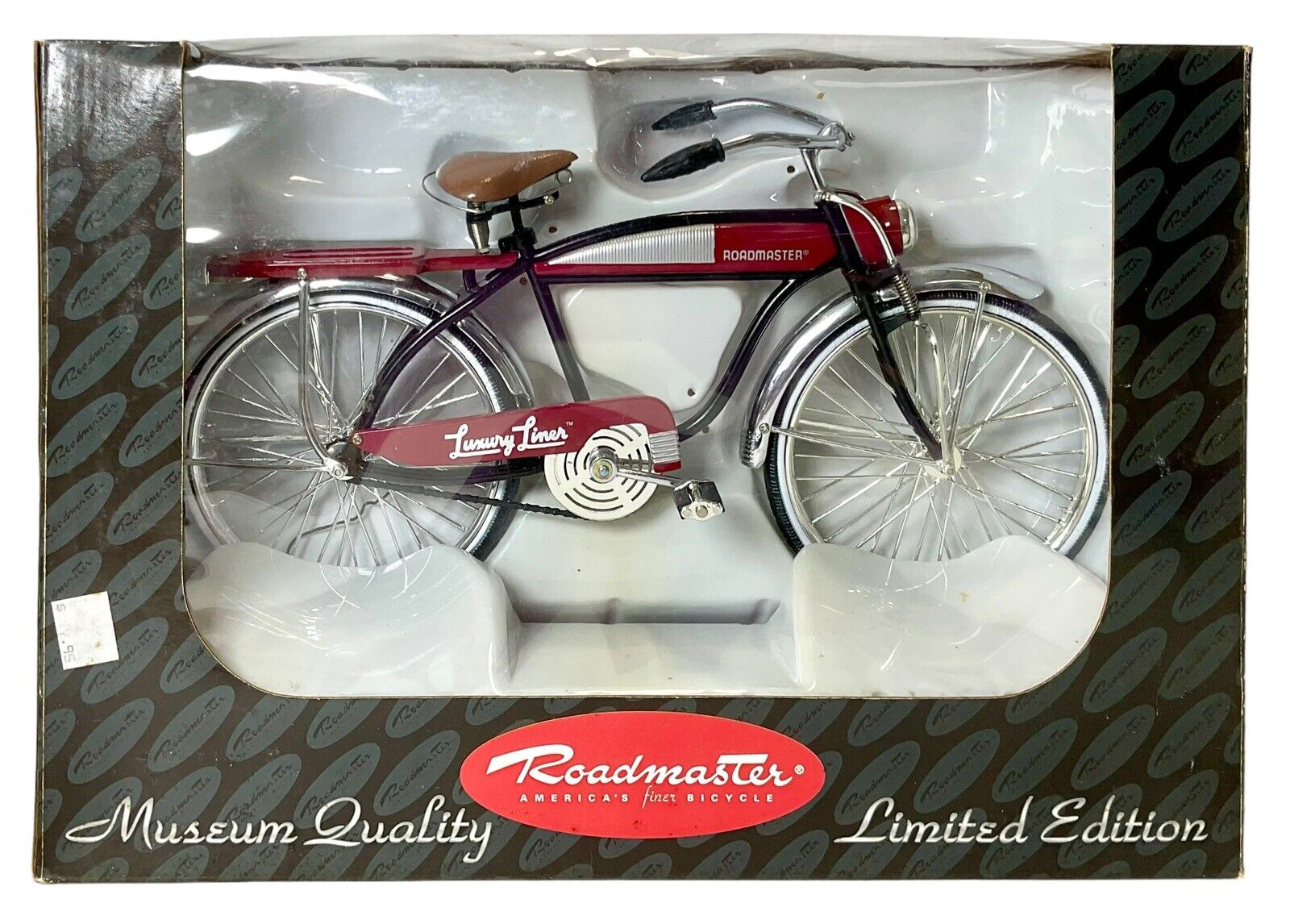 Vintage Roadmaster Luxury Liner Limited Edition Scale Replica Model Die Cast