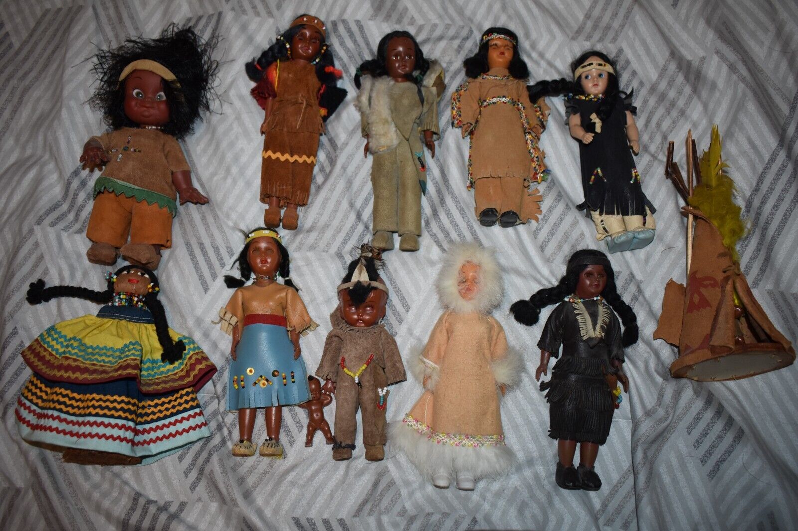 Vintage 1960s Carlston Native American Doll+ Lot (I)