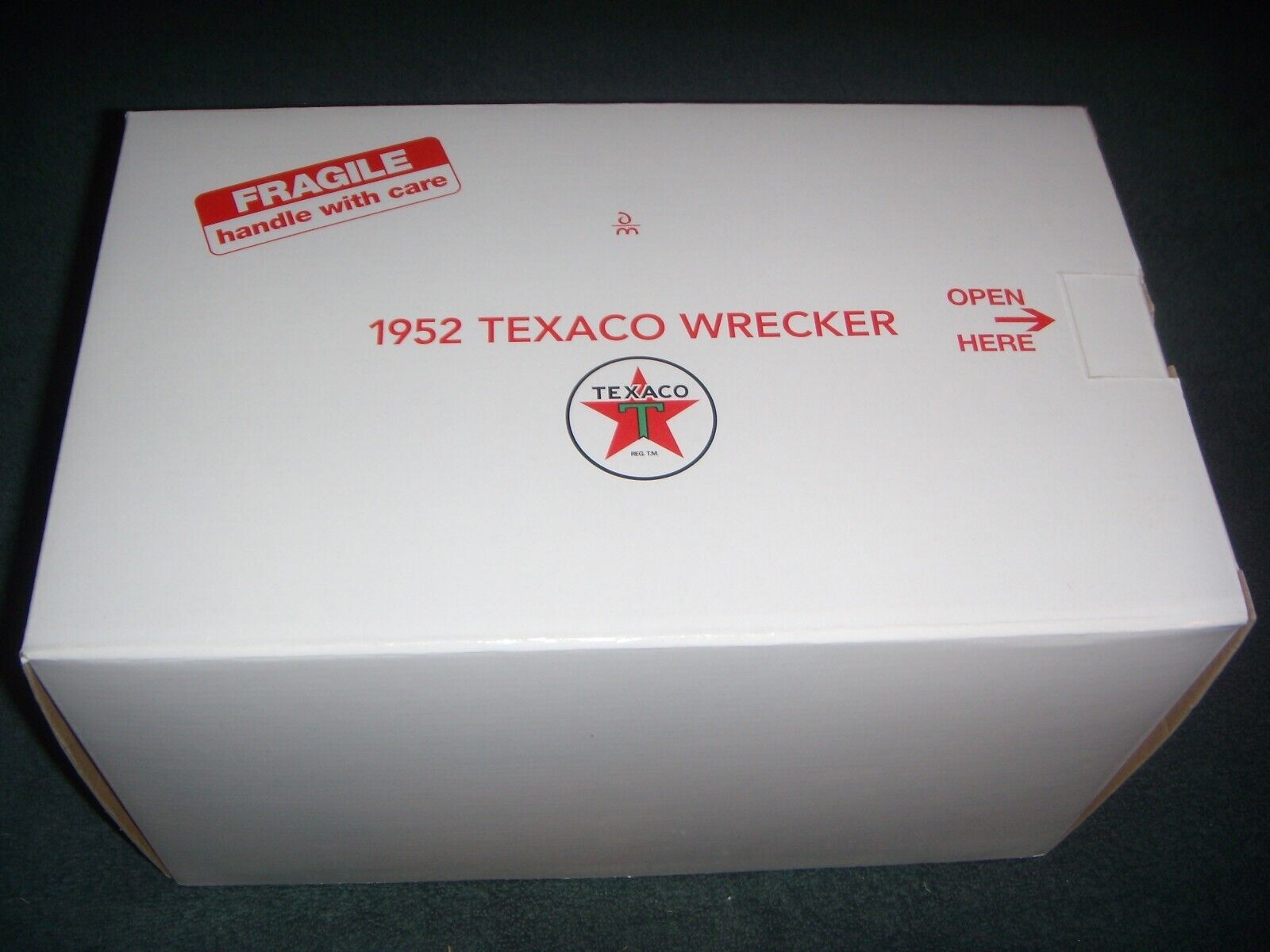 Danbury Mint Texaco 1952 Texaco Wrecker 090-003