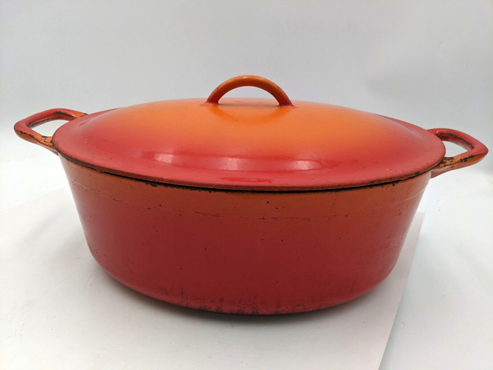 Vtg Descoware Red Orange Ombre Oval Dutch Oven FE 18 Kitchenware Roaster Pot