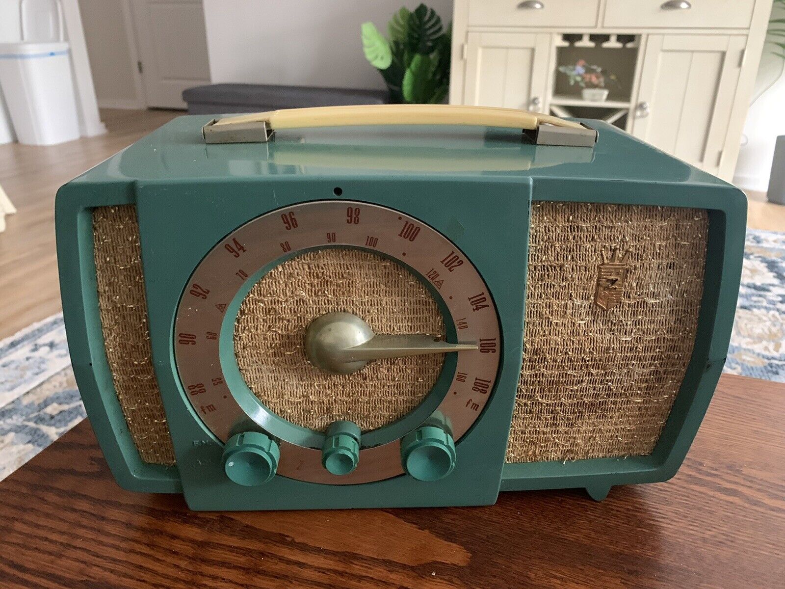 Vintage Zenith  Turquoise  Bakelite ,AM/FM tube radio model H724 , 1951, works