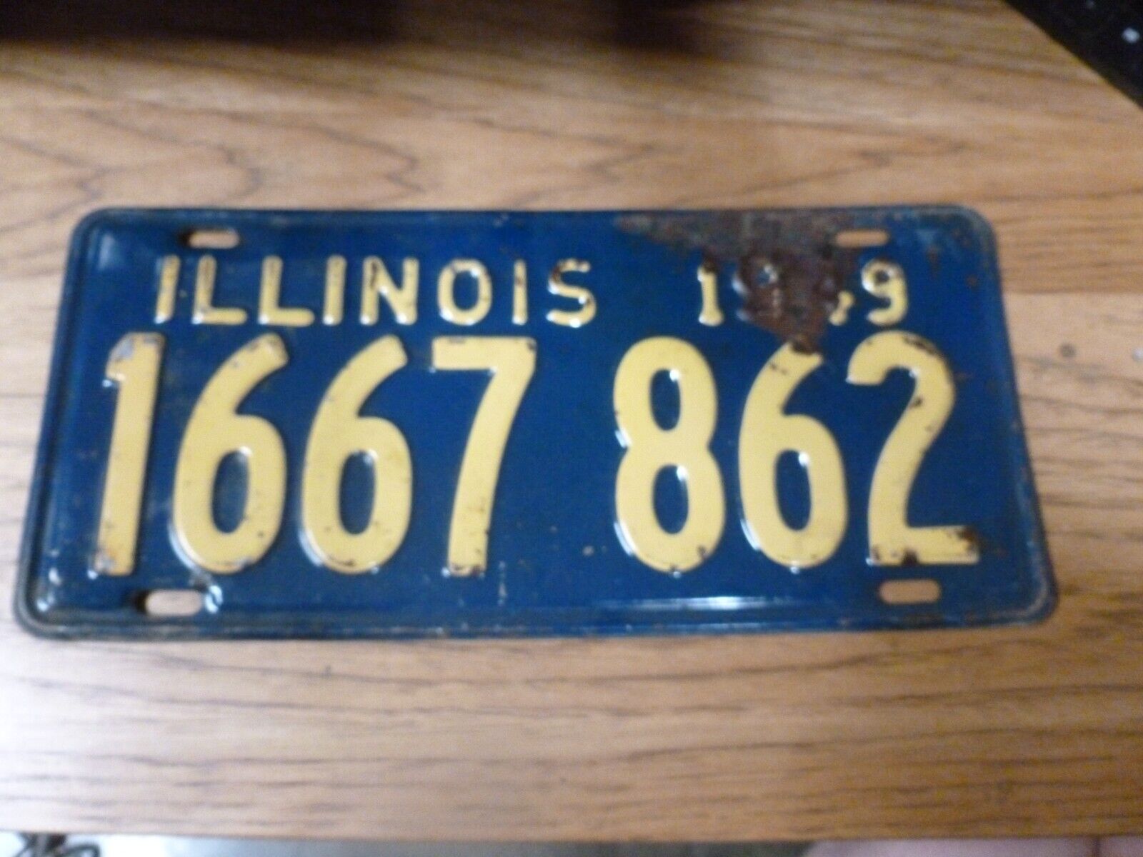 Vintage 1949 Illinois License Plate Metal Original paint \