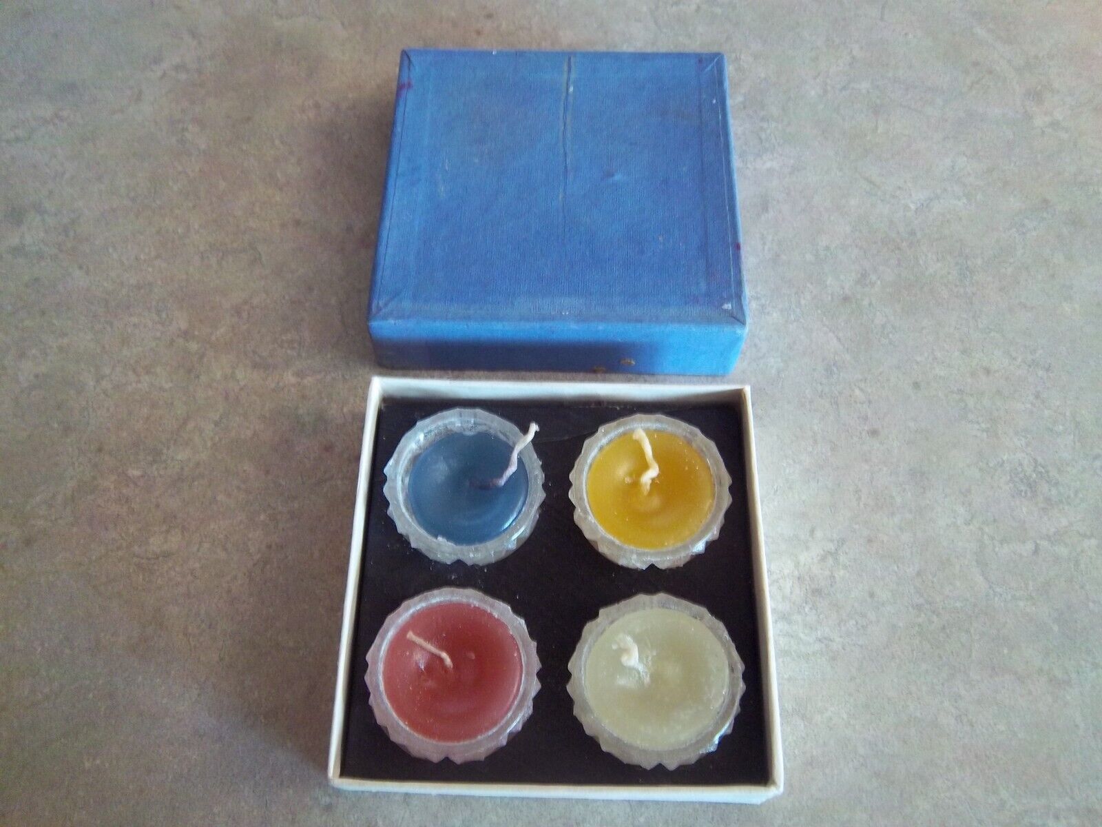 4 Vintage Candle Pods - Boxed Set - 1.5\