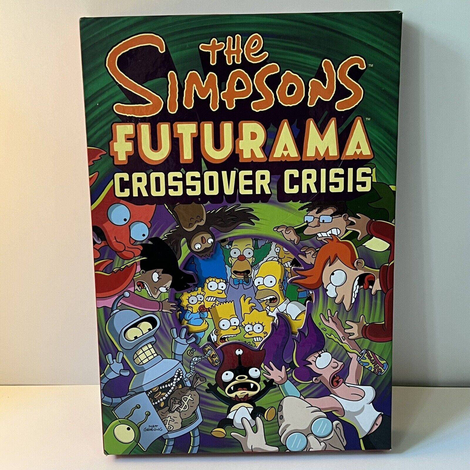 The Simpsons Futurama CROSSOVER CRISIS Hardcover w/ Slipcover Comic 2010 READ