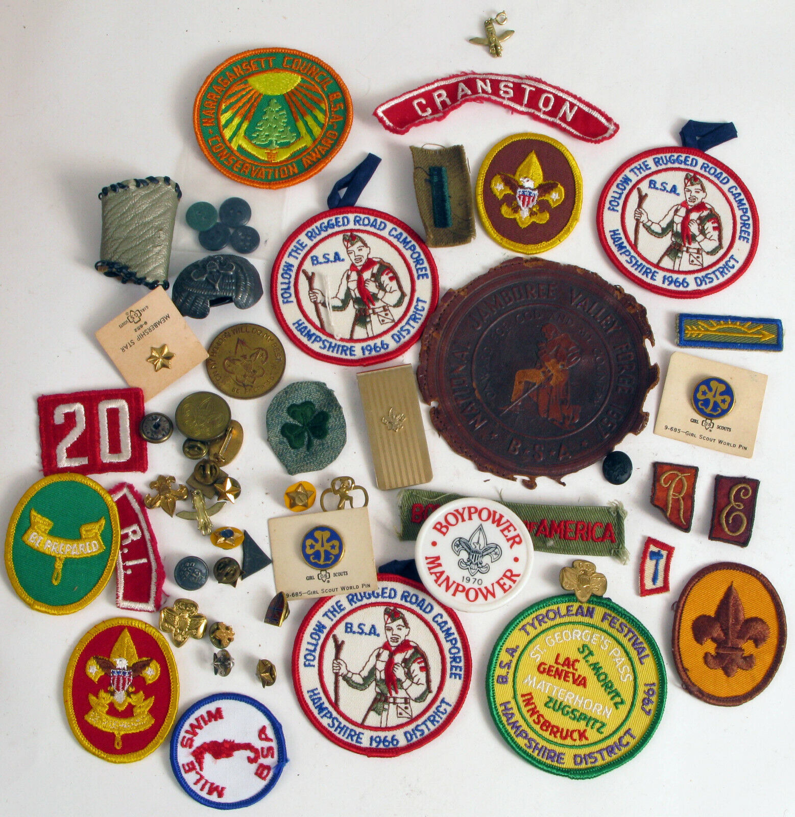 VINTAGE BOY SCOUT LOT GS LOT PATCHES PINS MEDALS AWARDS ALL FOR ONE DEAL RARE 