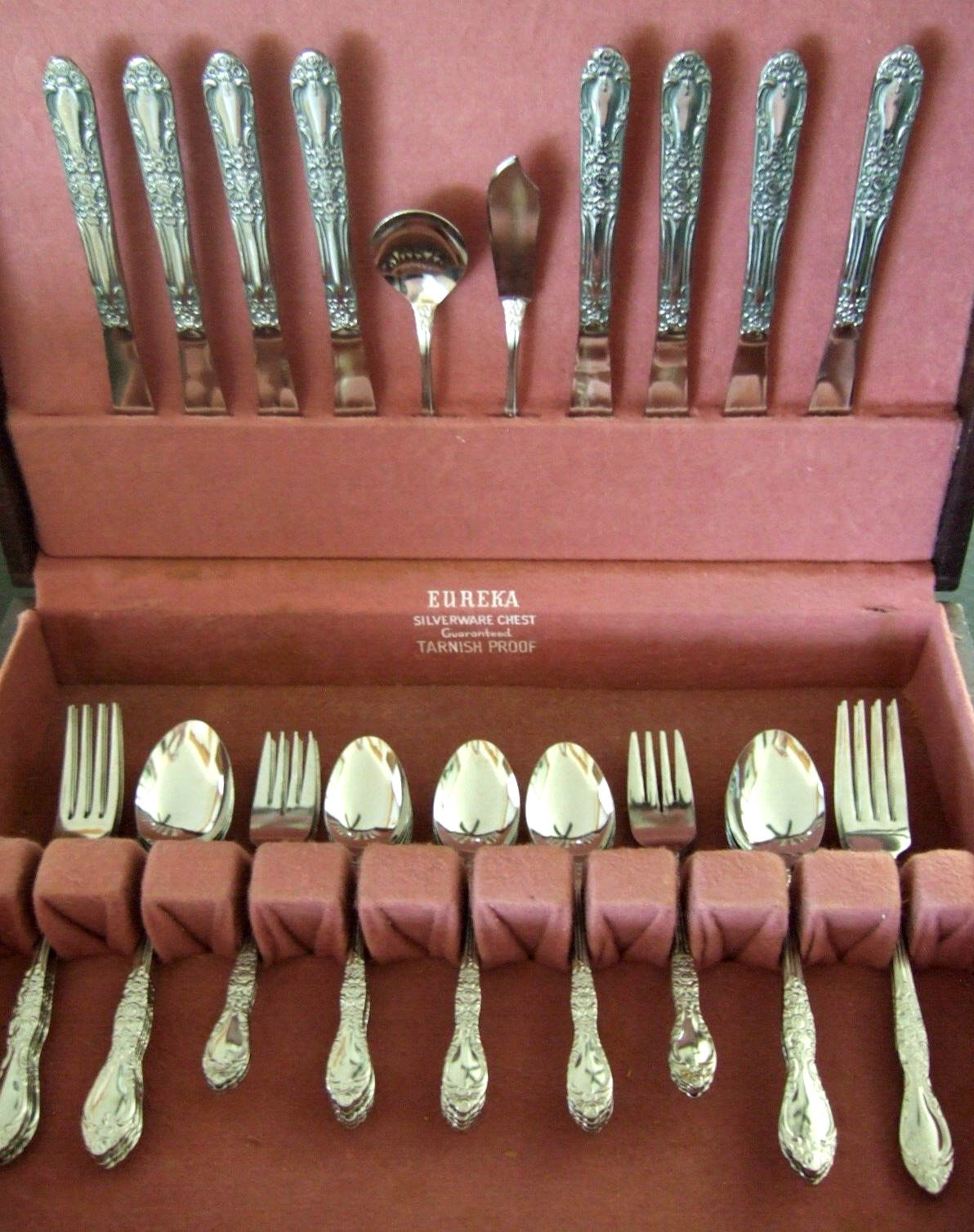 50 Pc Complete Service for 8 SANGO STAINLESS SILVERWARE SNF4 FLORAL ORNATE JAPAN