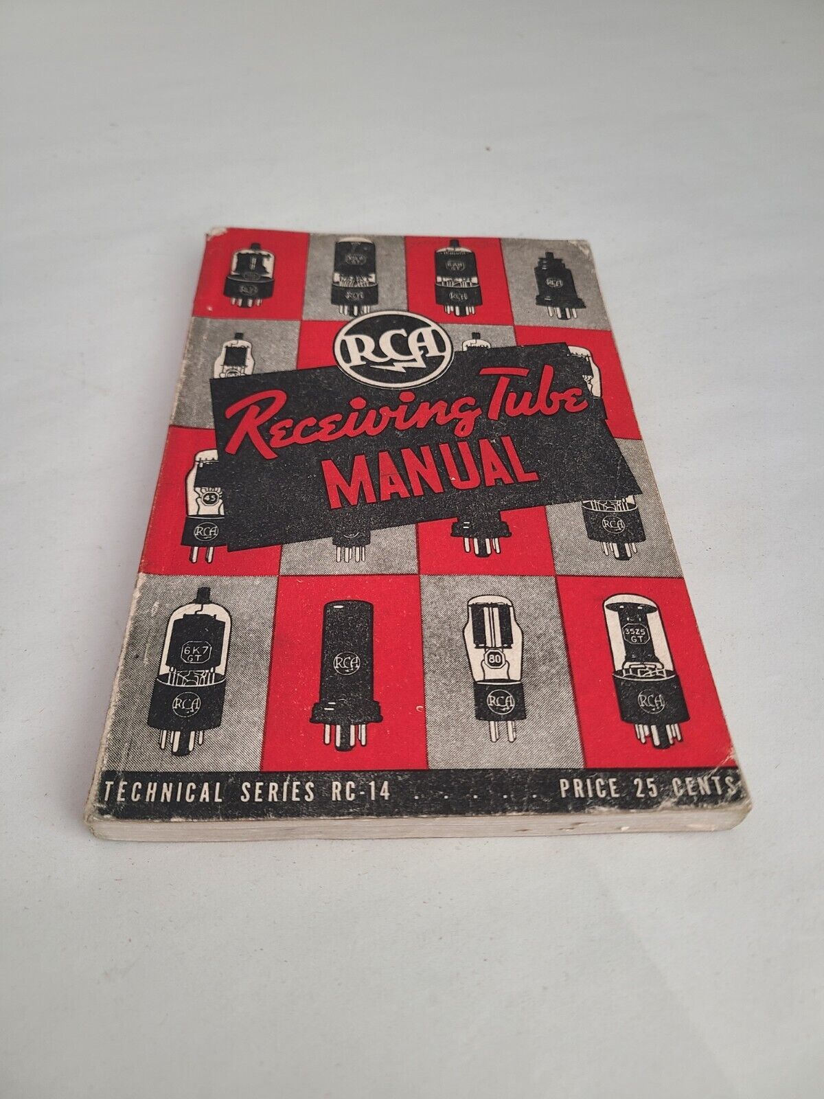 Vintage RCA Receiving Tube Manual: Technical Series RC-14 (1940 SC)