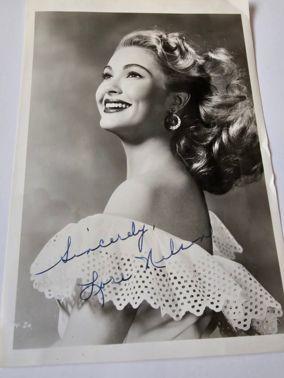 Lori Nelson-STUNNING Vintage Signed Photograph 5x7 Black and White Glossy
